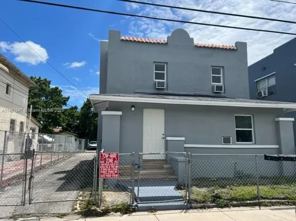 922 NW 2nd St, Miami, FL 33128