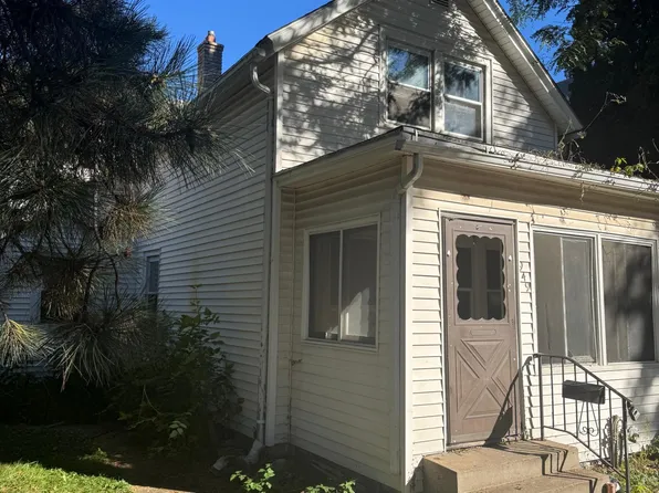 949 Conway St, Saint Paul, MN 55106