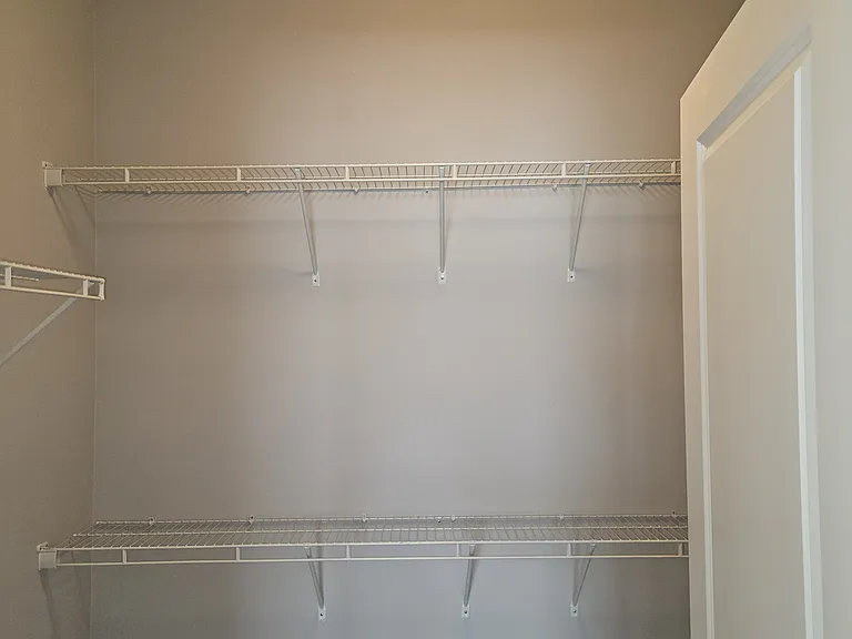 607 N Atwater Dr — Photo 13