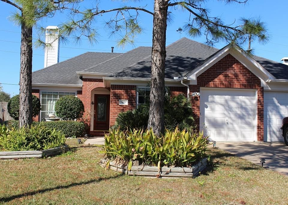 1st image of 3426 Englewood Dr