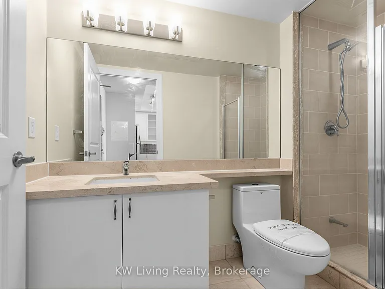 21 Upper Duke Cres #604 — Photo 23