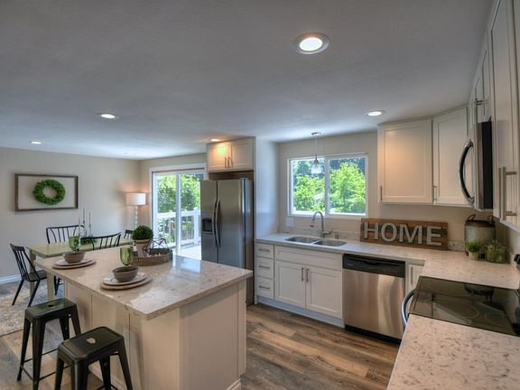 4th image of 7909 Spartan Ct SE