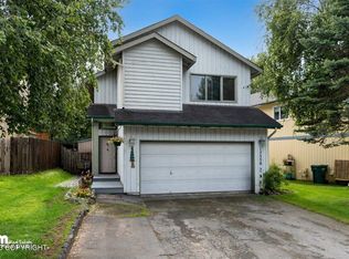 17550 Beaujolais Dr, Eagle River, AK 99577