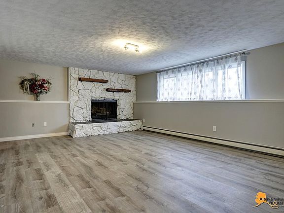 3rd image of 3410 Kvichak Cir