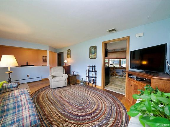 4th image of 15 Orchard St