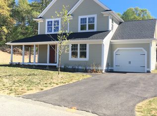 25 Christmas Tree Ln, Kingston, MA 02364