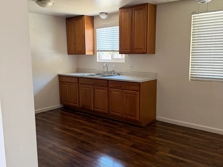 908 S Latimer St — Photo 4
