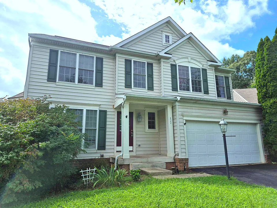 422 Covington St