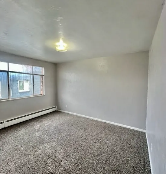 Karen Jean Apartments — Photo 16