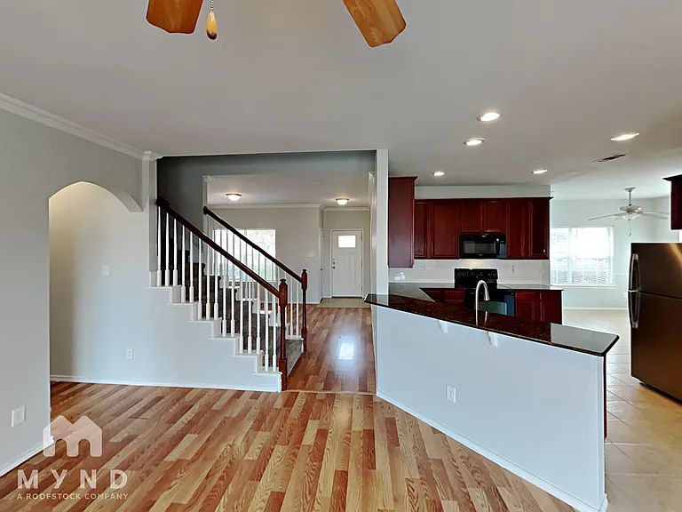 307 Susan Way — Photo 12