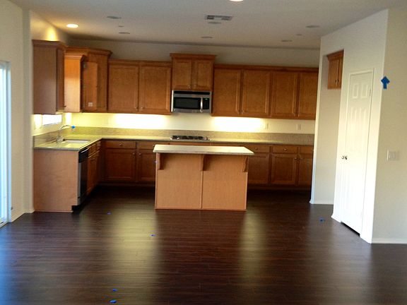 4th image of 41011 Waterford St
