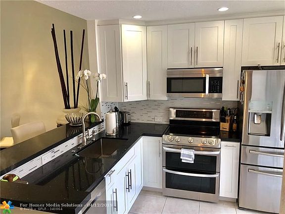 2nd image of 6335 Pinehurst Cir W #D35
