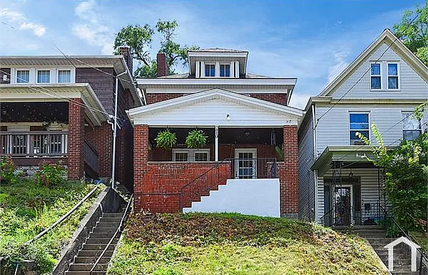 410 Eureka St — Photo 5