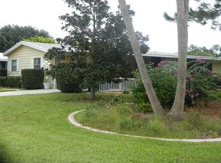 609 Fox Run Blvd, Tavares, FL 32778