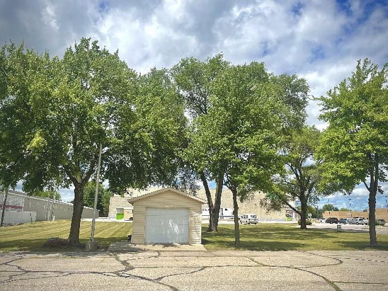 2nd image of 1079 E Caro Rd Parcel B