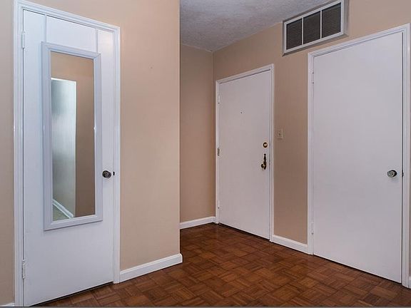 4th image of 19015 Van Aken Blvd APT 310