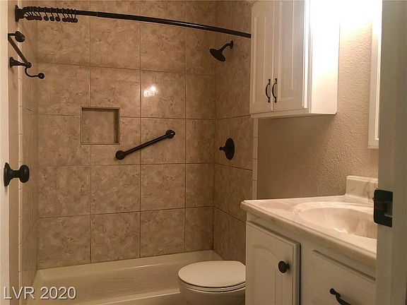 5th image of 4873 Castle Rock Ct