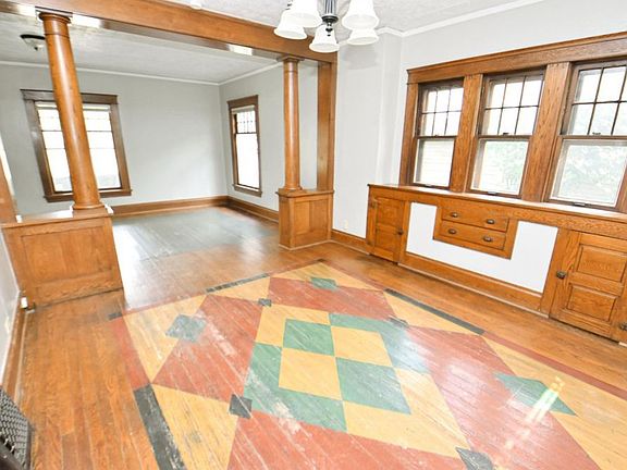 5th image of 712 Van Buren St