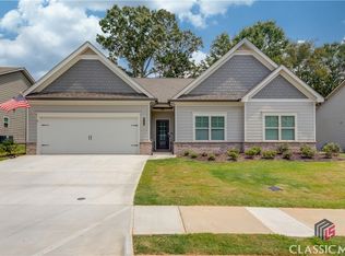 984 Brighton Park Cir, Hoschton, GA 30548