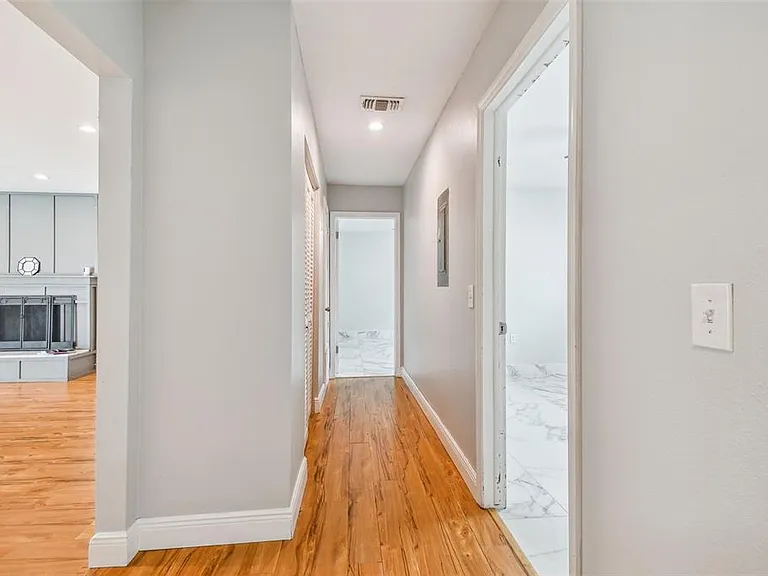 1302 Brandonwood Dr — Photo 24