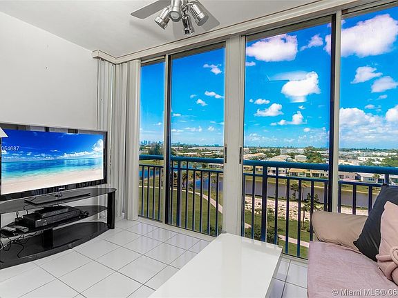 4th image of 3800 Hillcrest Dr APT 804