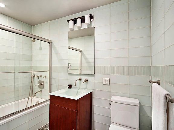 5th image of 343-349 E 50th St Suite 4E