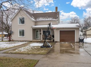 504 4th St, Kenyon, MN 55946