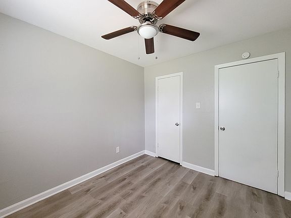 3rd image of 3121 Proswimmer St