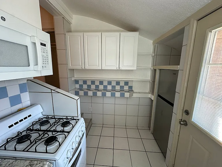 10701 San Pablo Ave — Photo 22