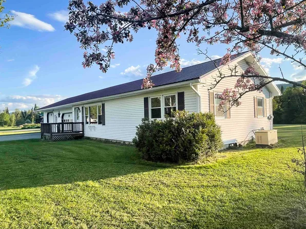 2565 Island Pond Road, Newark, VT 05837