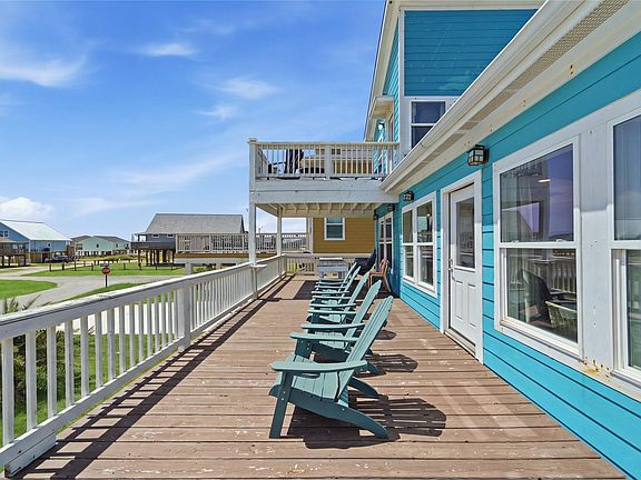 2nd image of 1014 Seashell Dr