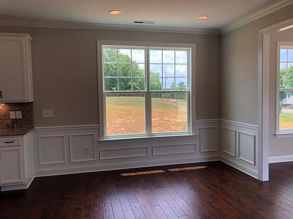 3rd image of 1218 Newton Dr #5