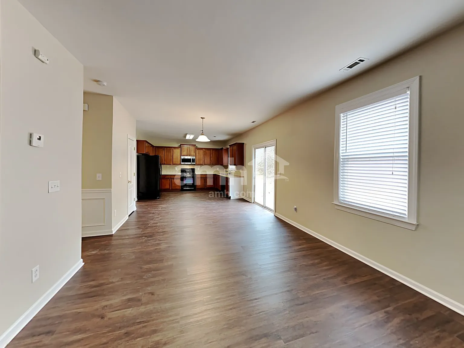4 bed, 2.5 bath, 2948 sqft, $2,620 — Photo 4