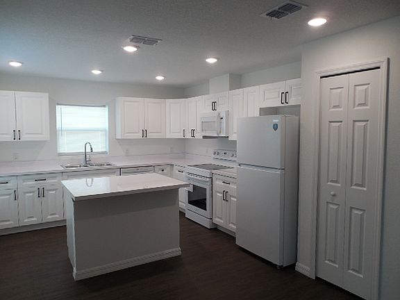 2nd image of 10311 Usher St