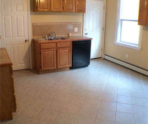 5th image of 11-13 Harvest St