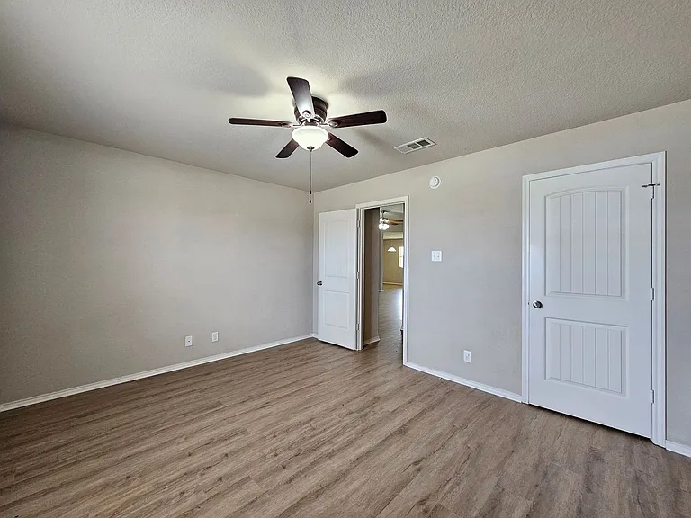 3804 Ida Dr — Photo 13