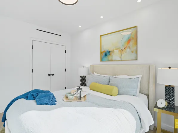 19 North Henry Street image 7 of 28