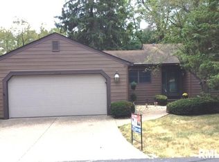 2824 32nd Avenue Dr, Moline, IL 61265