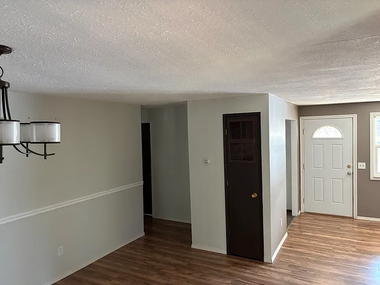 1260 W 2nd St — Photo 10
