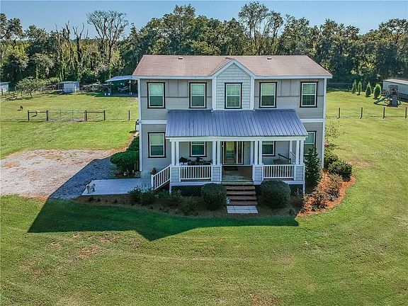 2nd image of 3807 Country Acres Trl