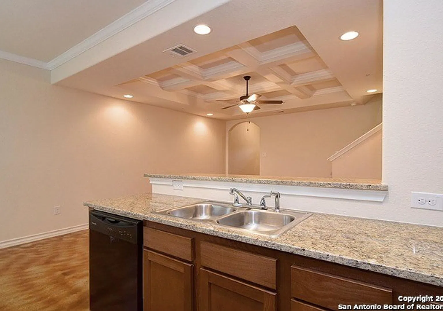 Retreat at Retama Park 3 Bedroom Townhome Half Off 1st Month with 18-Month Lease — Photo 3