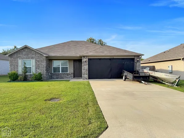 4304 Willow Ridge Dr, Jonesboro, AR 72405