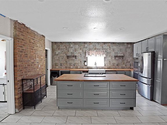 2nd image of 277 Houston Street
