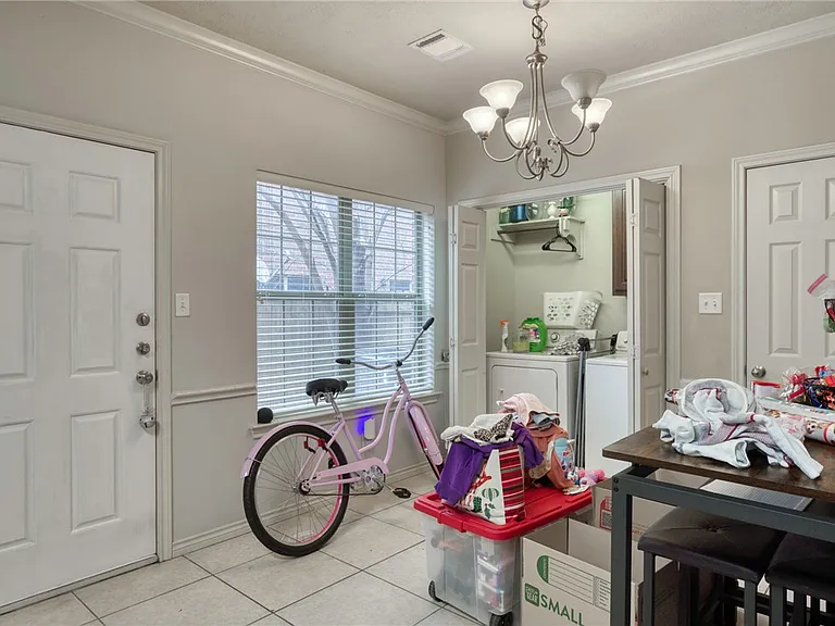 136 Forest Dr — Photo 8