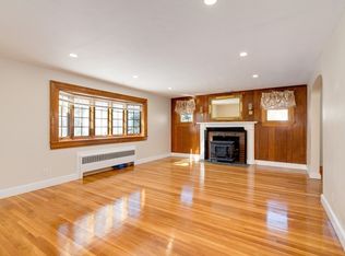 10 Rindge St, Weymouth, MA 02189