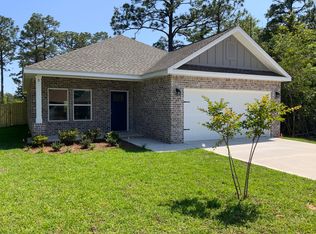 5 Sandhill Ct, Freeport, FL 32439