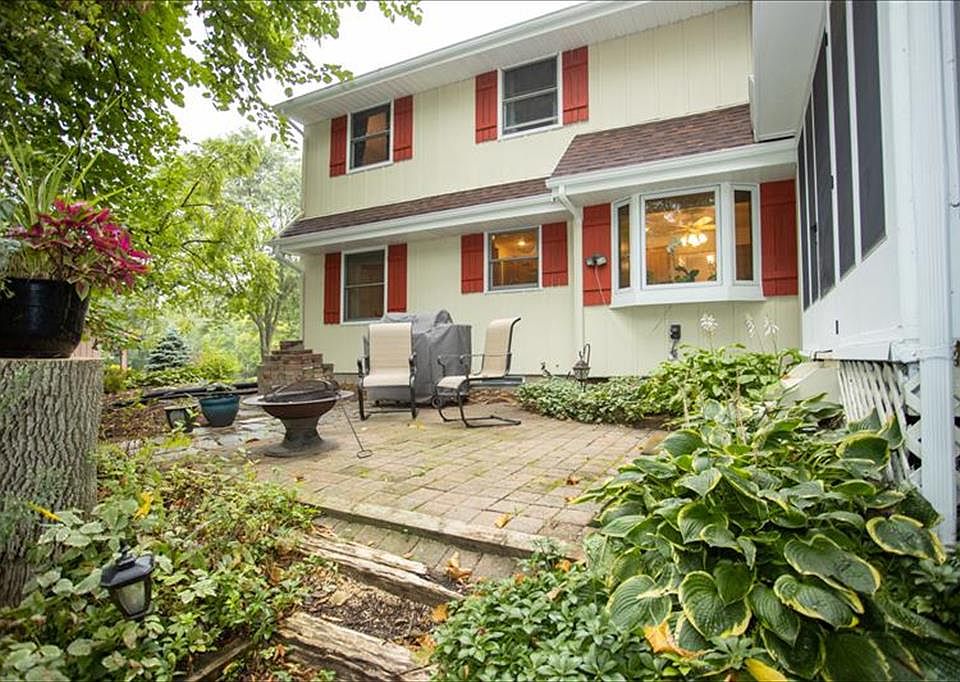 N75W22253 Cherry Hill Rd, Lisbon, WI 53089 | Zillow N75W22253 Cherry Hill Rd, Lisbon, WI 53089 | Zillow