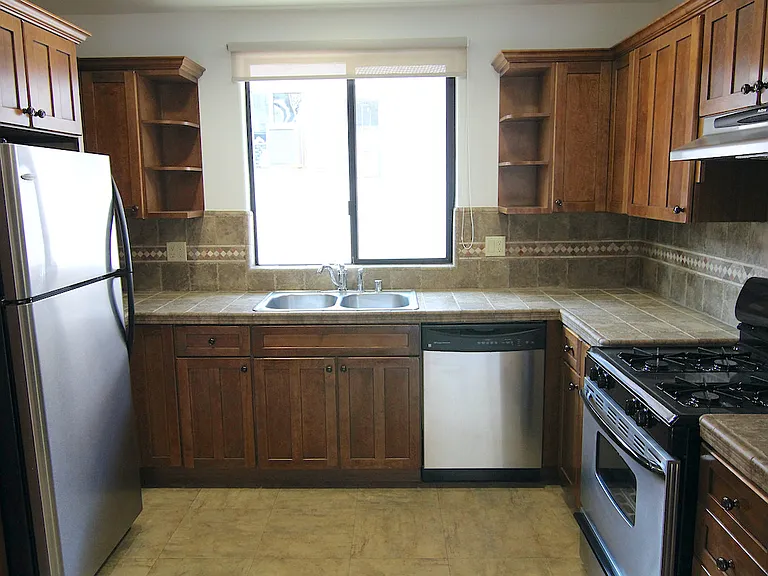 632 N Sweetzer Ave #8 — Photo 5