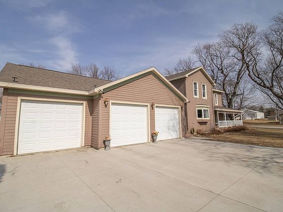 5th image of 607 S Main St