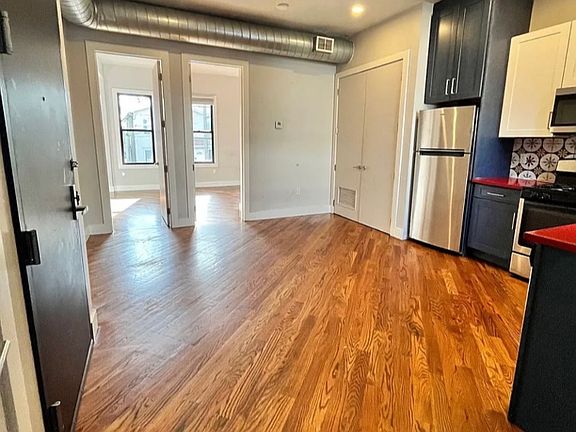 5th image of 739 Garfield Ave #A2